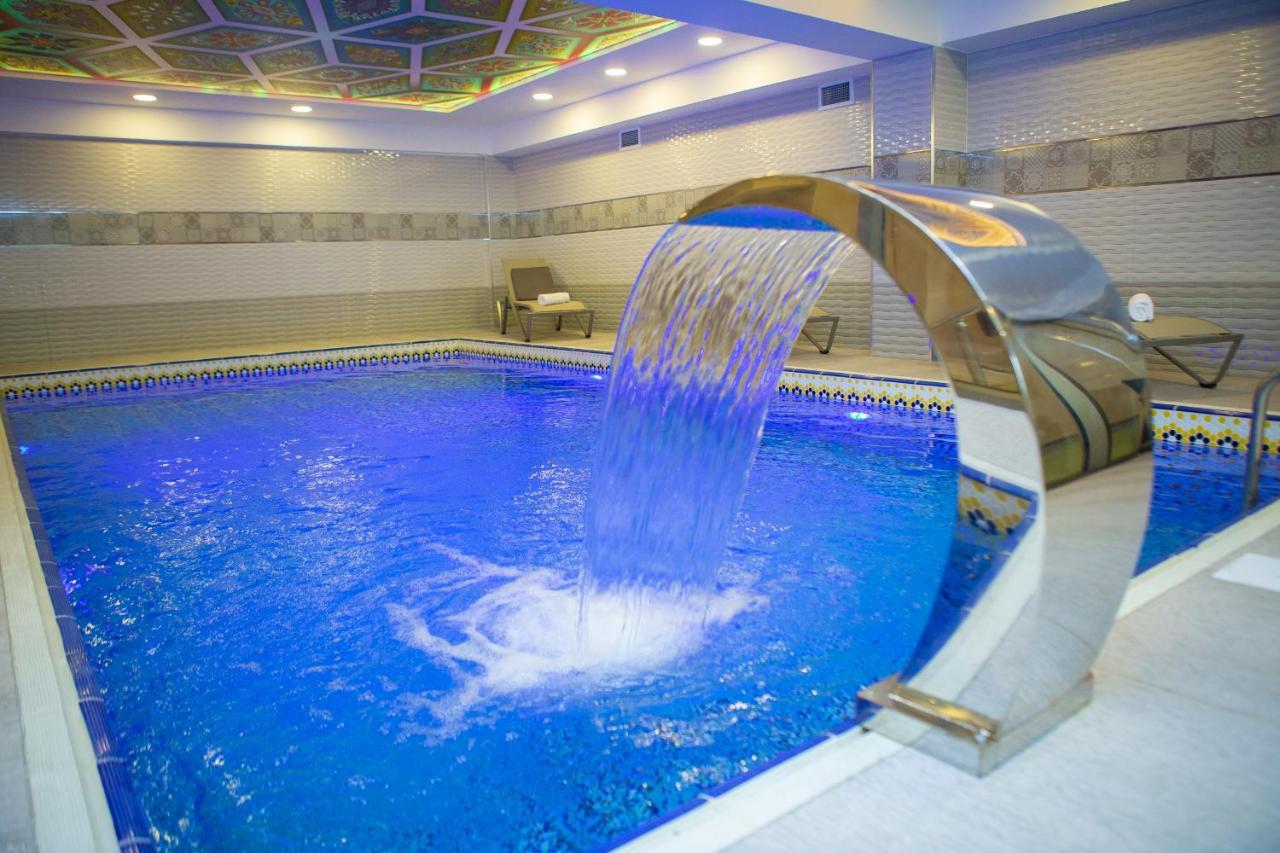 Piano Hotel Baku Exteriör bild